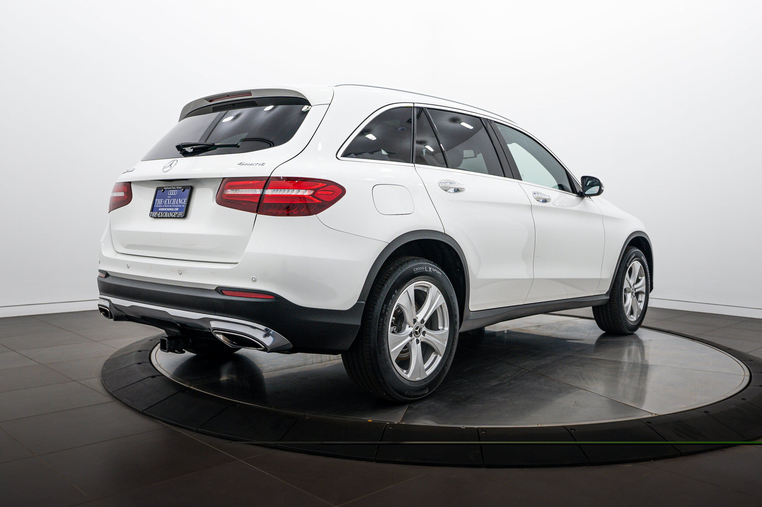 Used 2017 Mercedes-Benz GLC 300 4MATIC image 4