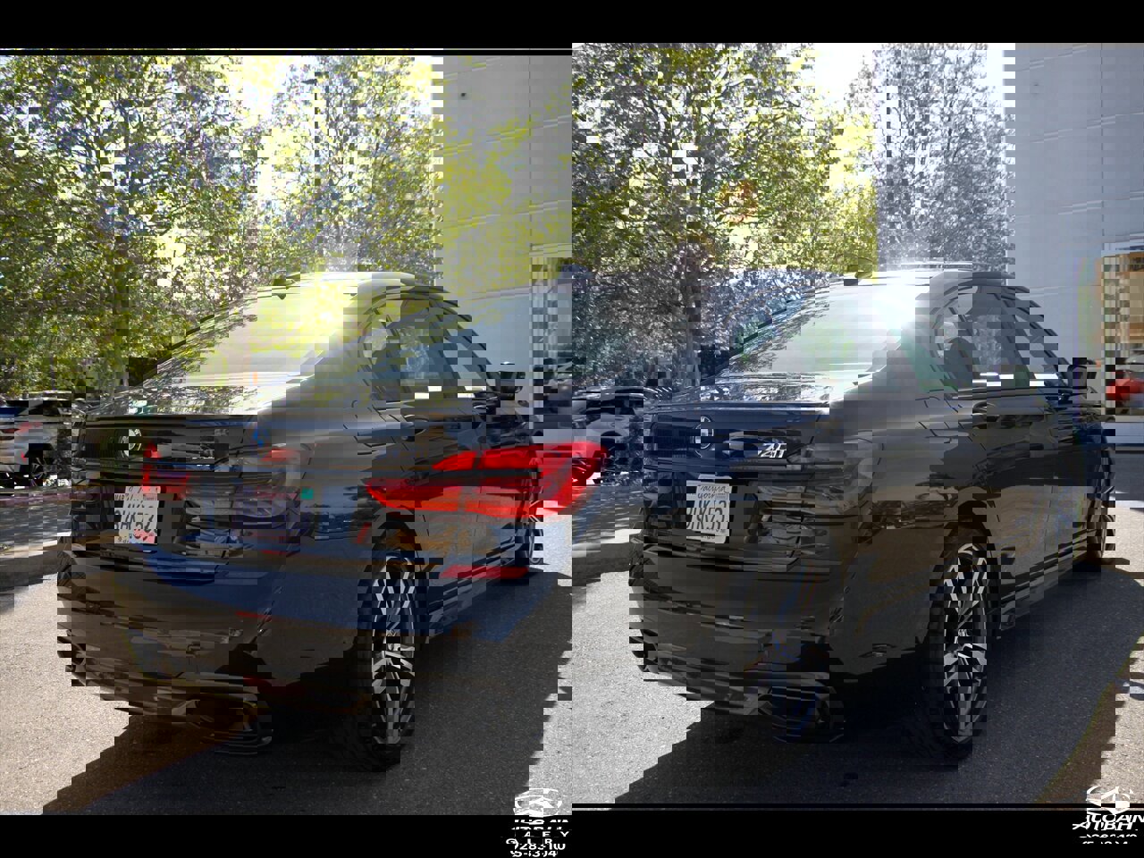 Used 2019 BMW 740i w/ M Sport Package image 8