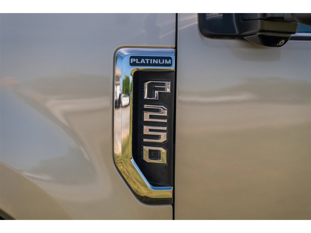 Used 2017 Ford F250 Platinum w/ Platinum Ultimate Package AWD/4WD image 6