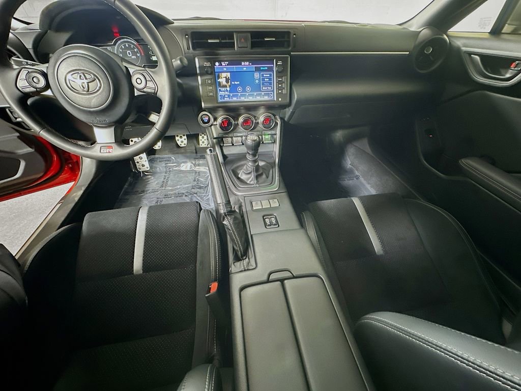 Used 2025 Toyota GR86 Premium RWD image 13