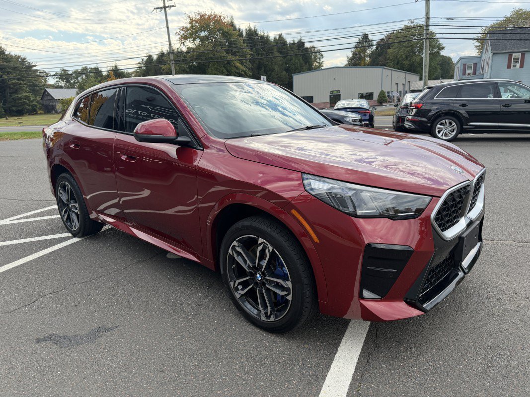 Used 2025 BMW X2 xDrive28i w/ Premium Package AWD/4WD image 39