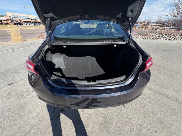 Used 2022 Chevrolet Malibu LT image 24