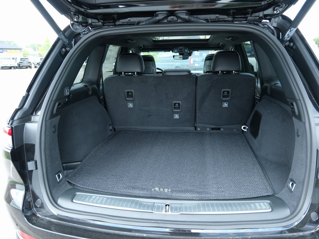 New 2025 Jeep Grand Cherokee Summit image 40