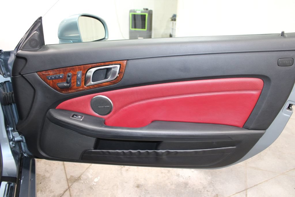 Used 2012 Mercedes-Benz SLK 350 image 28