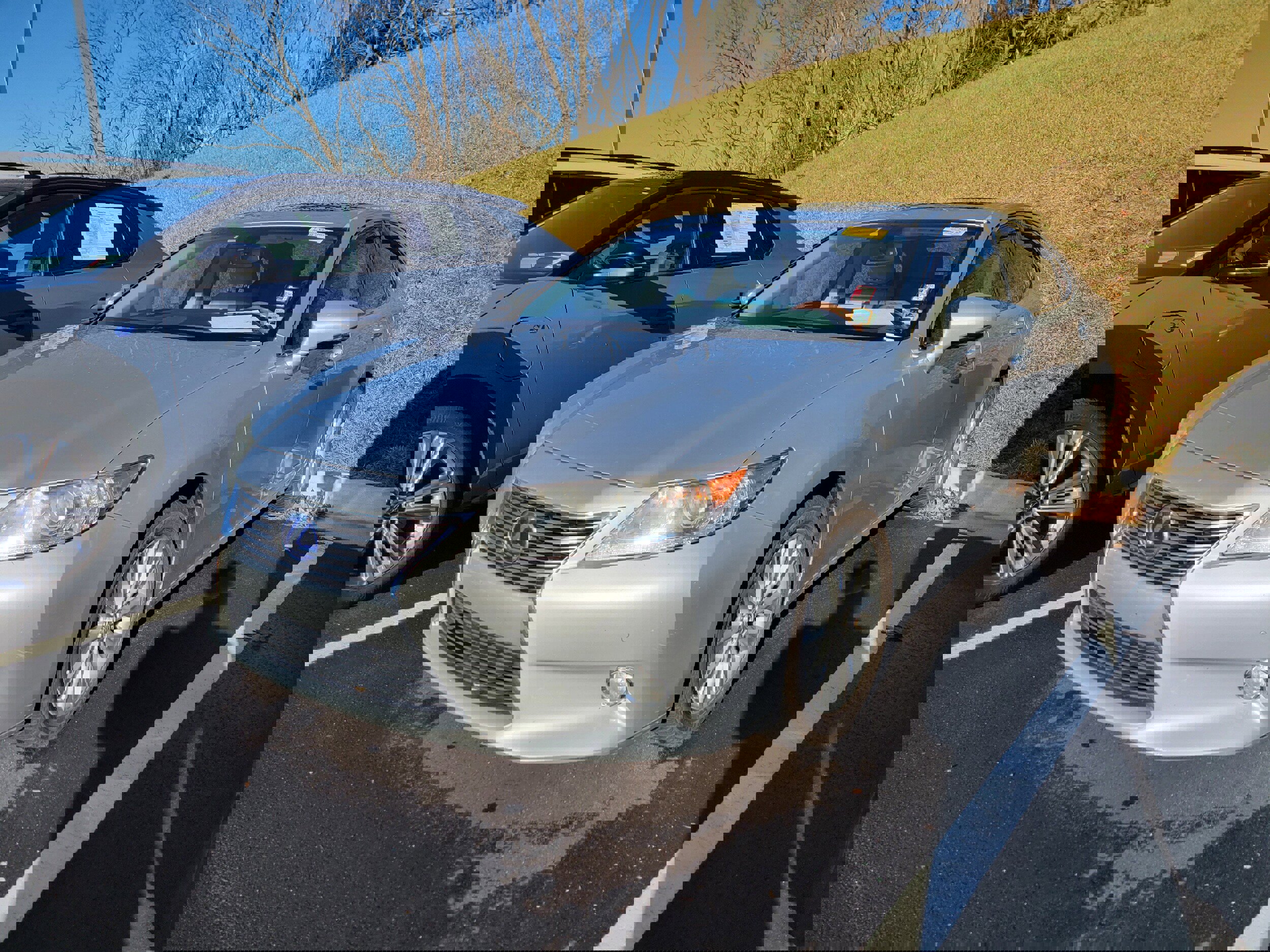 Used 2013 Lexus ES 300h image 3