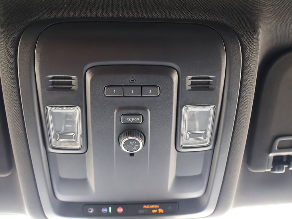 Used 2024 Chevrolet Suburban LT AWD/4WD image 40