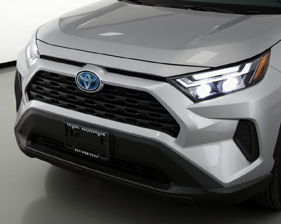 Used 2024 Toyota RAV4 XLE image 9