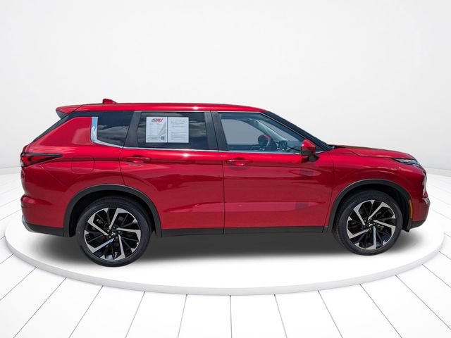Used 2023 Mitsubishi Outlander SE AWD/4WD image 3