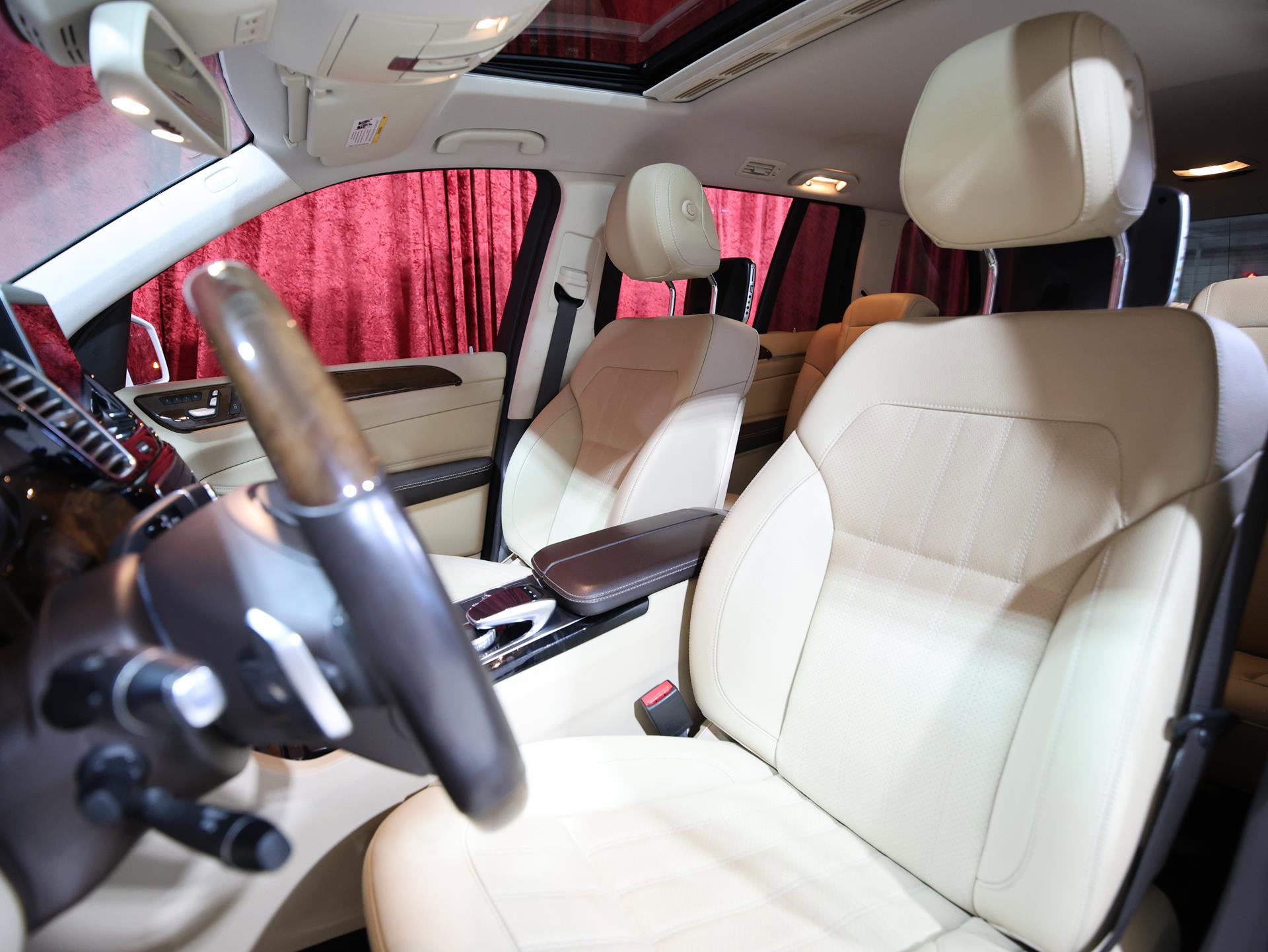 Used 2017 Mercedes-Benz GLS 450 4MATIC image 13