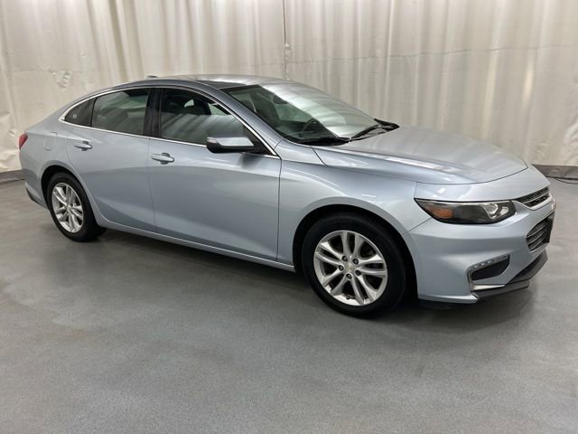 Used 2017 Chevrolet Malibu LT image 1