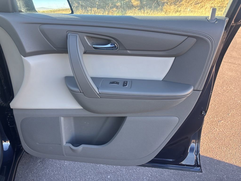 Used 2015 GMC Acadia SLE image 21