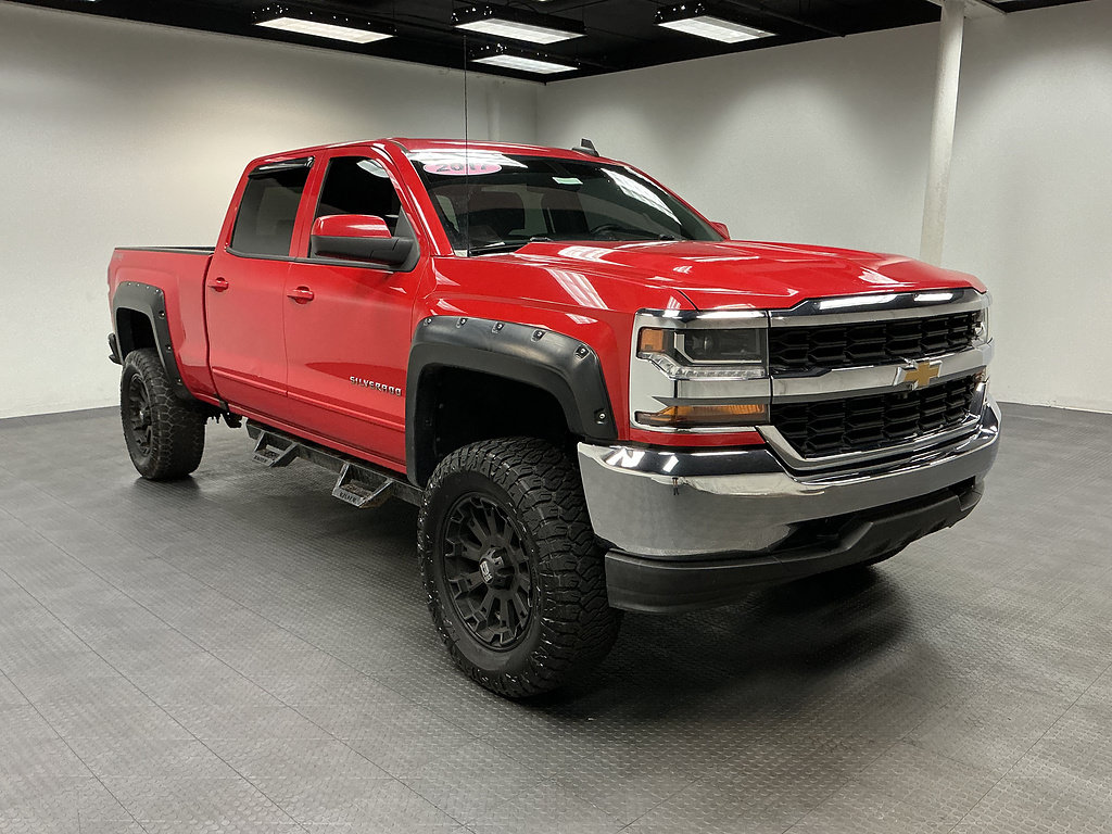Used 2017 Chevrolet Silverado 1500 LT w/ LT Fleet Plus Package AWD/4WD image 7