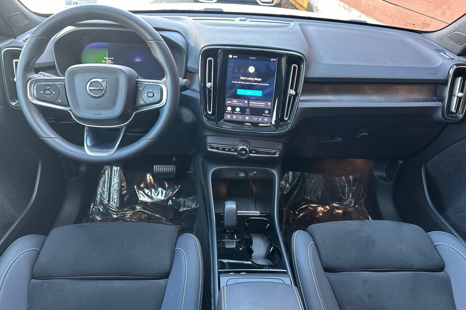 Certified 2023 Volvo C40 P8 Recharge Ultimate AWD/4WD image 3