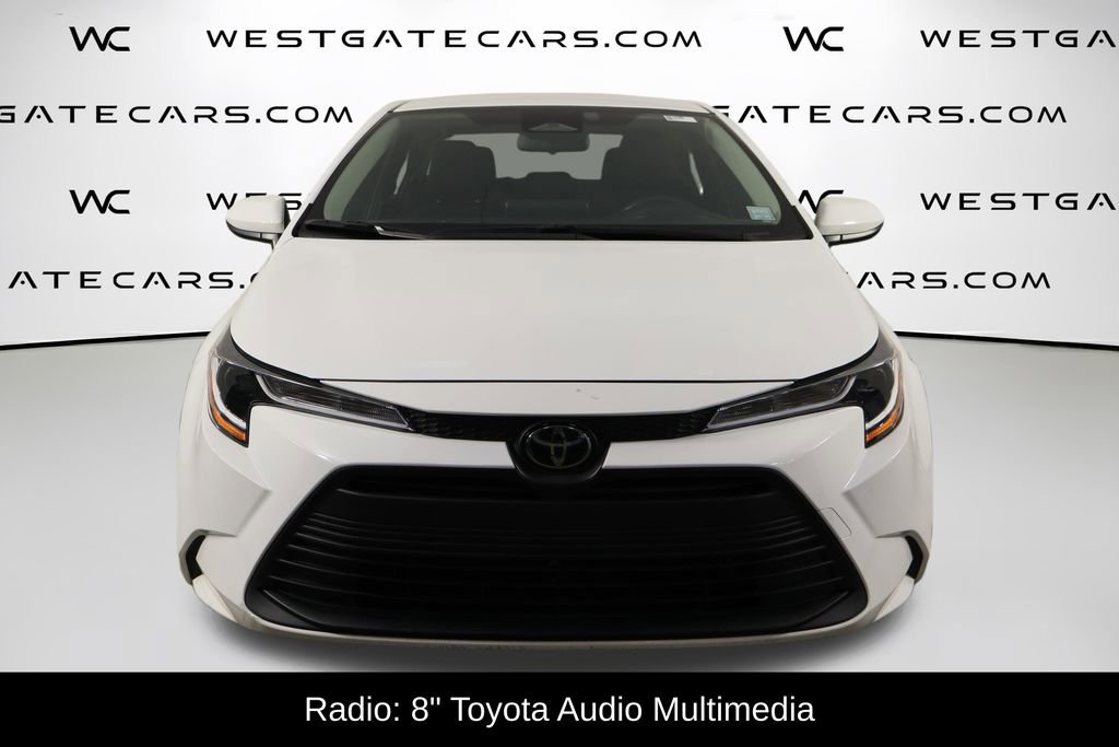 Used 2023 Toyota Corolla LE image 2