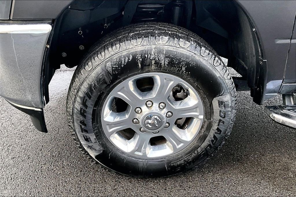 Used 2024 RAM 3500 Big Horn image 9