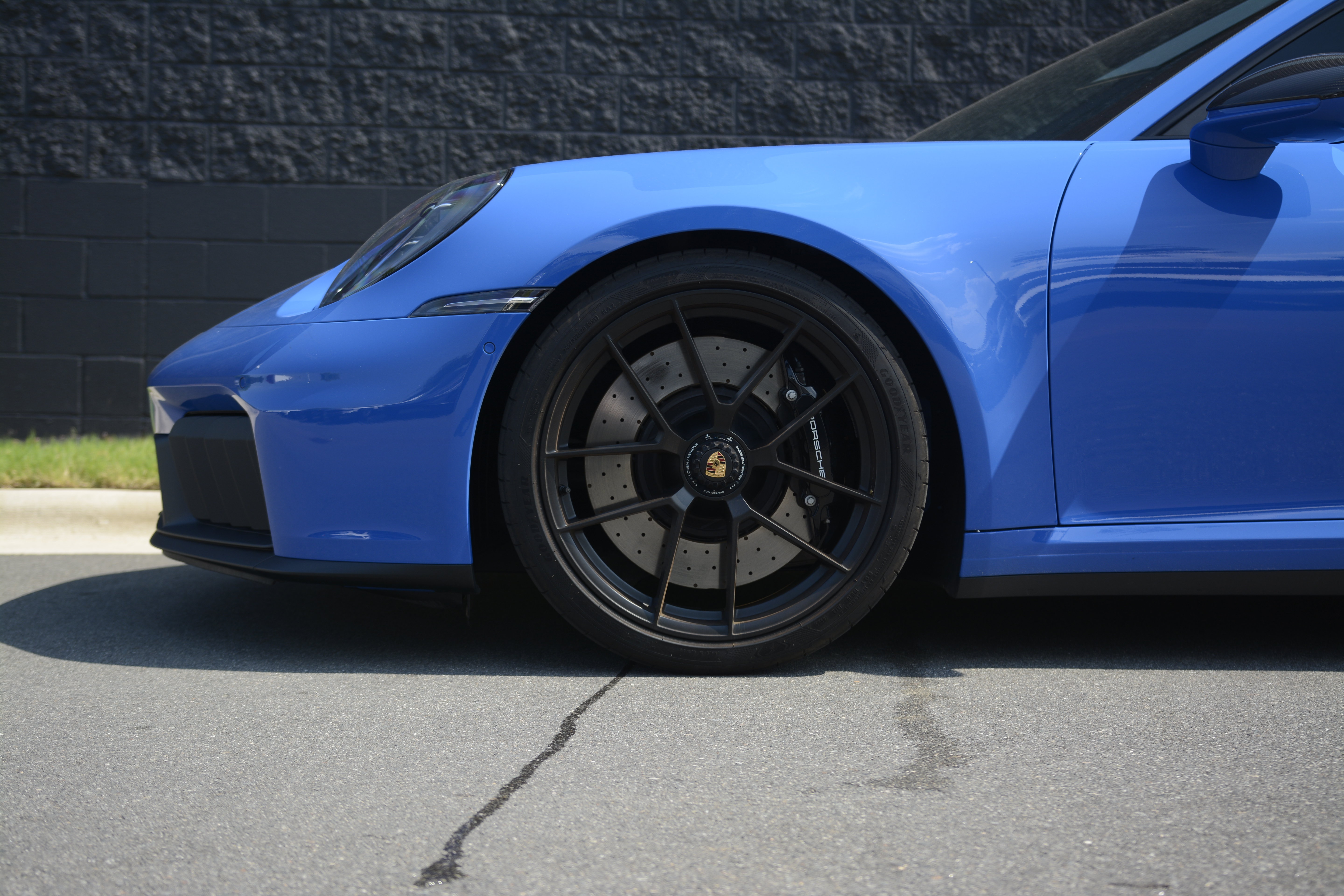 Certified 2025 Porsche 911 Carrera GTS RWD image 37