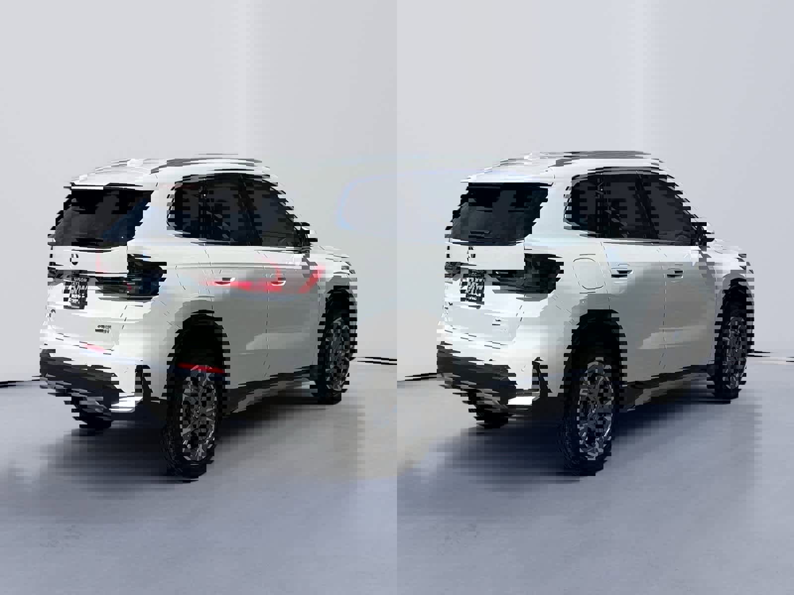 New 2026 BMW X1 xDrive28i image 3