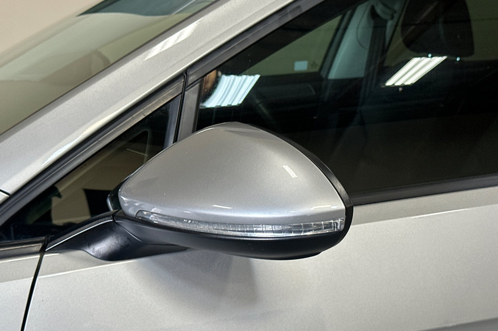 Used 2015 Volkswagen Golf TDI S FWD image 50