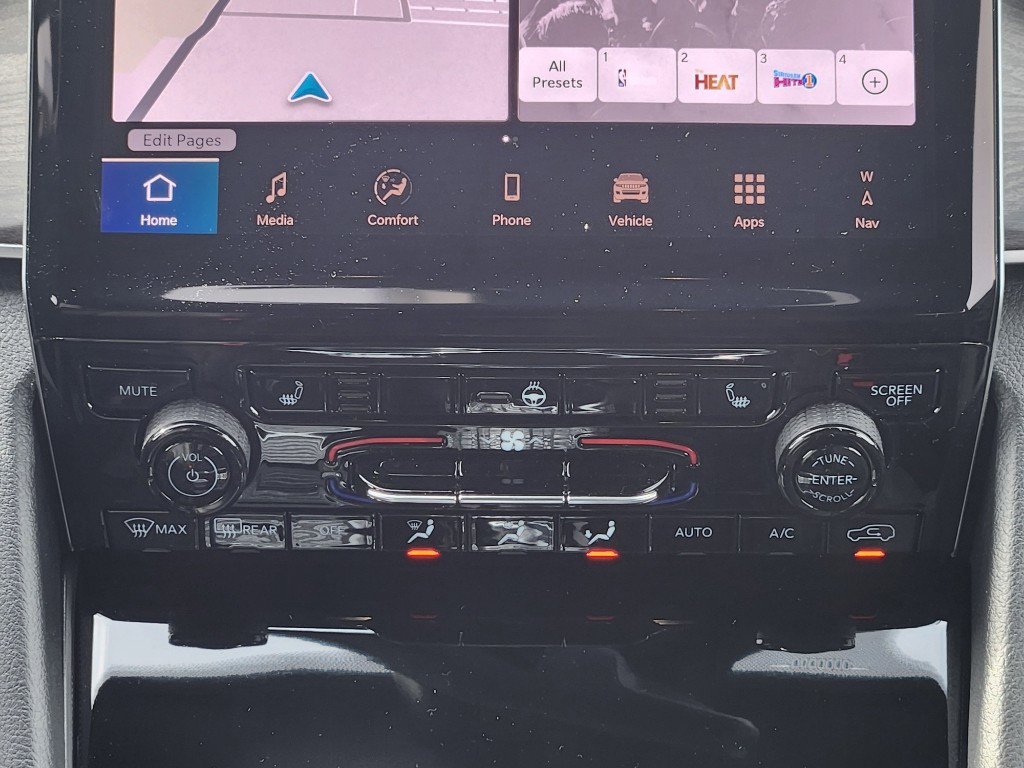 Used 2025 Jeep Grand Cherokee Limited w/ Trailer Tow Package image 22