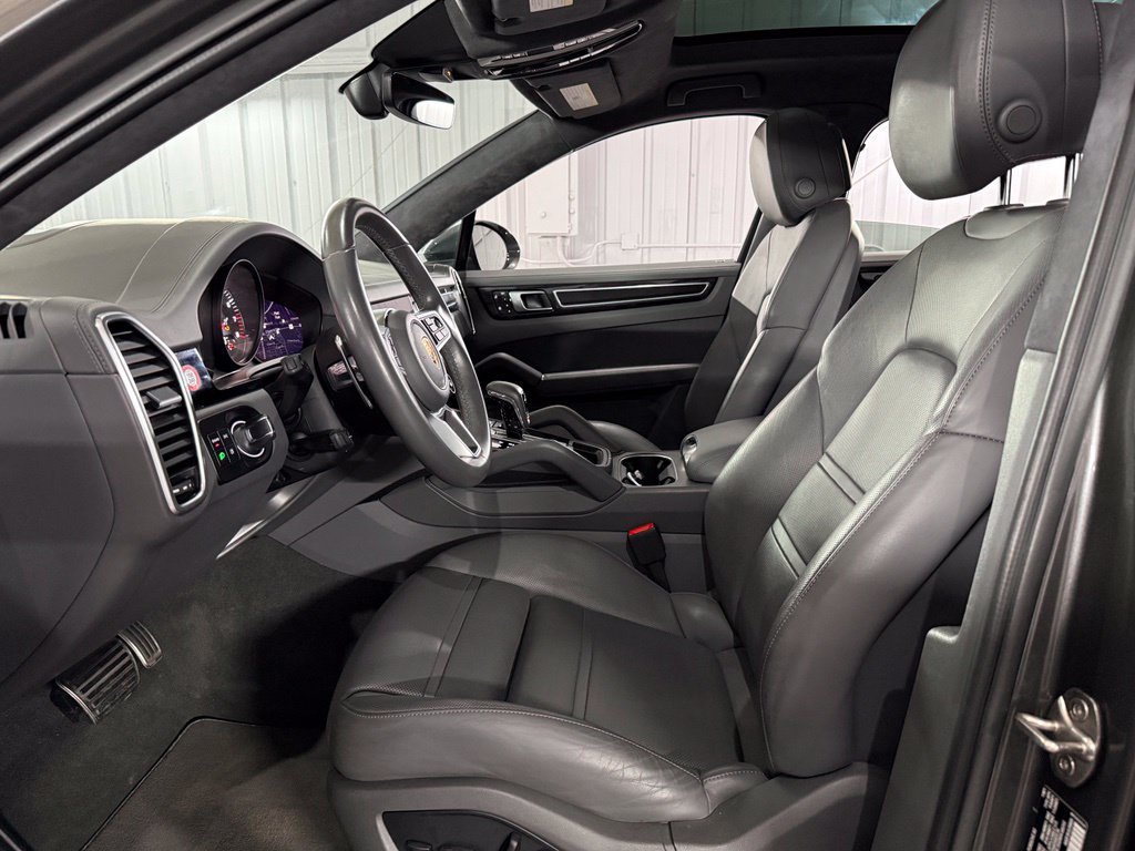 Used 2022 Porsche Cayenne GTS AWD/4WD image 15