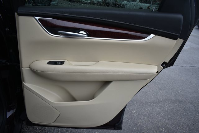 Used 2018 Cadillac XT5 Luxury w/ LPO, Wheel Lock Package image 41