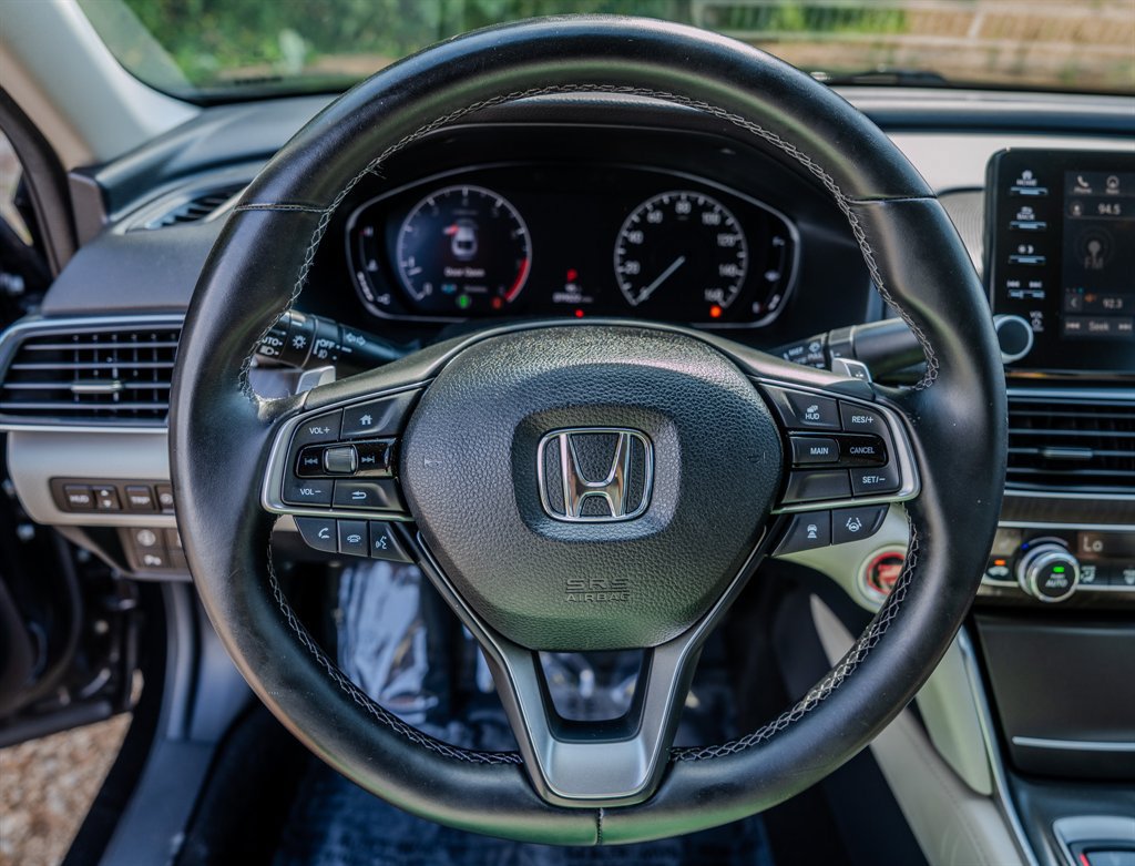 Used 2018 Honda Accord Touring image 15