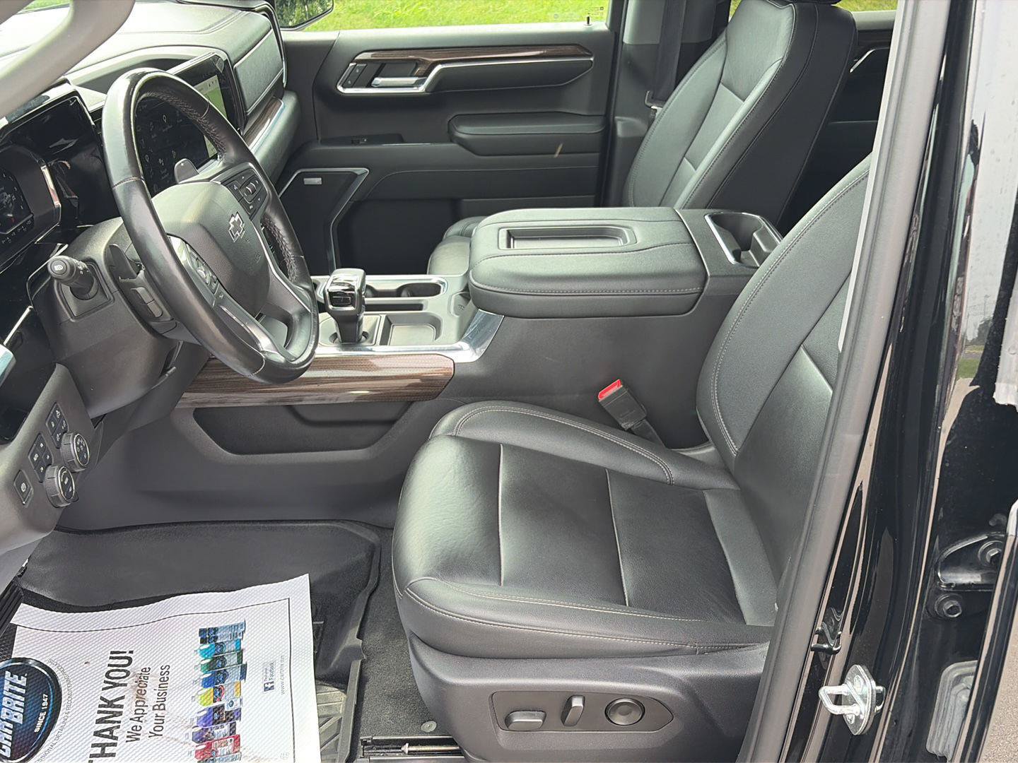 Used 2022 Chevrolet Silverado 1500 LT Trail Boss w/ LT Trail Boss Premium Package AWD/4WD image 10