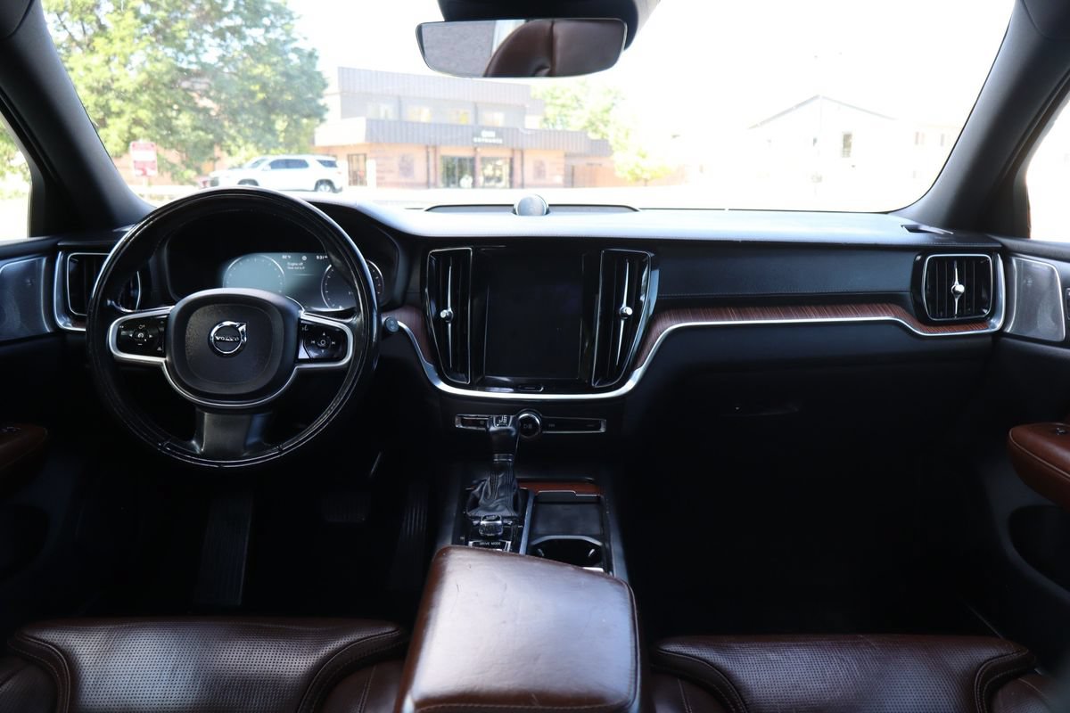 Used 2021 Volvo V60 T5 Cross Country AWD/4WD image 16