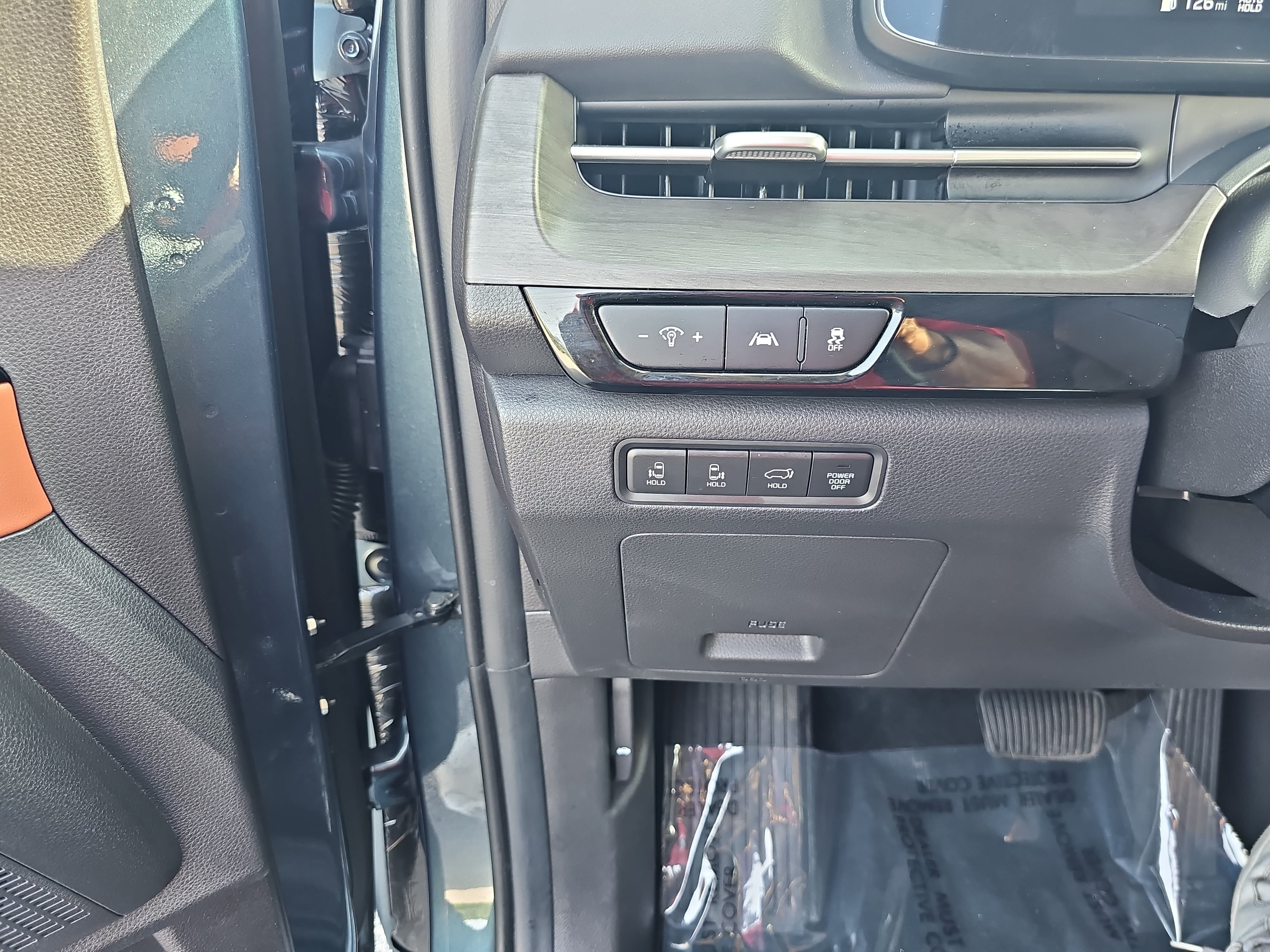 Used 2024 Kia Carnival SX FWD image 27