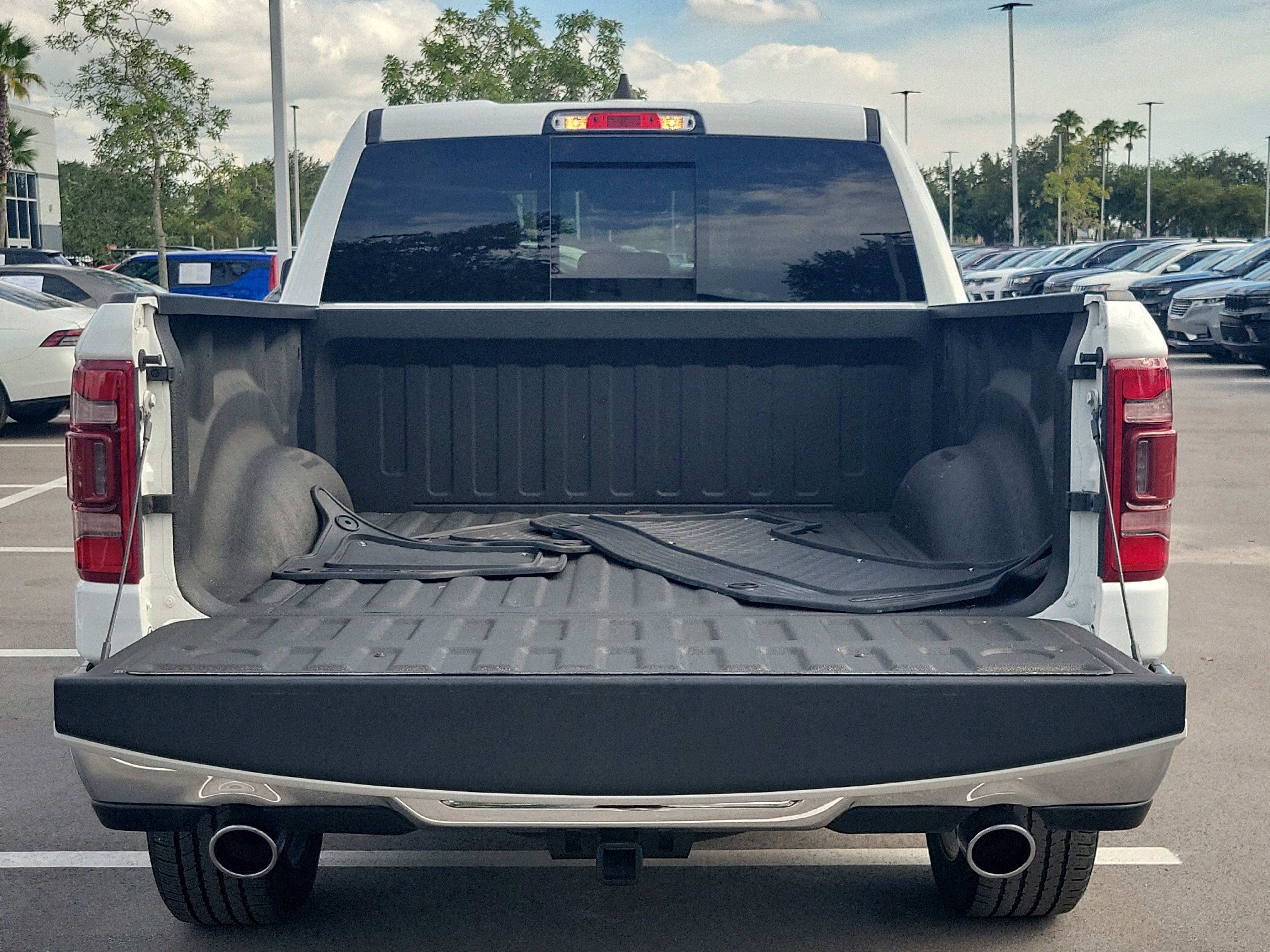 Used 2024 RAM 1500 Limited AWD/4WD image 10
