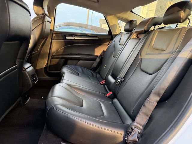 Used 2019 Ford Fusion Energi Titanium FWD image 10