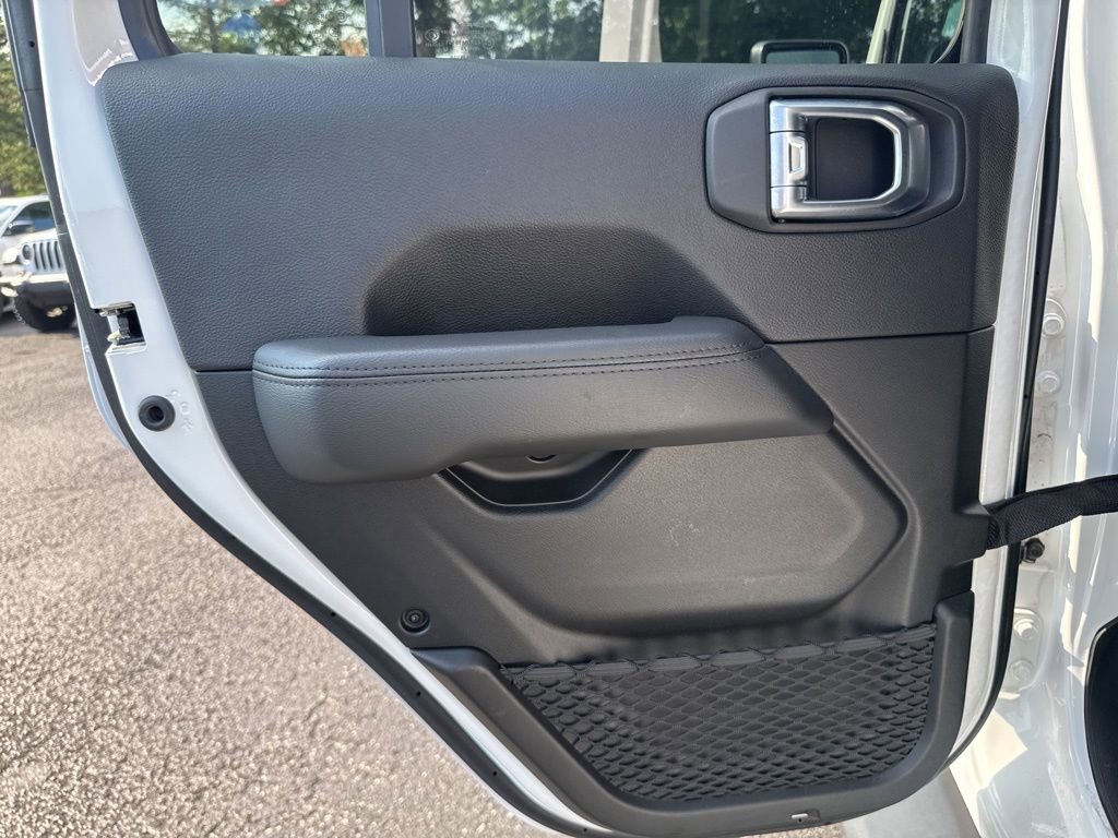 Used 2023 Jeep Wrangler Altitude image 50