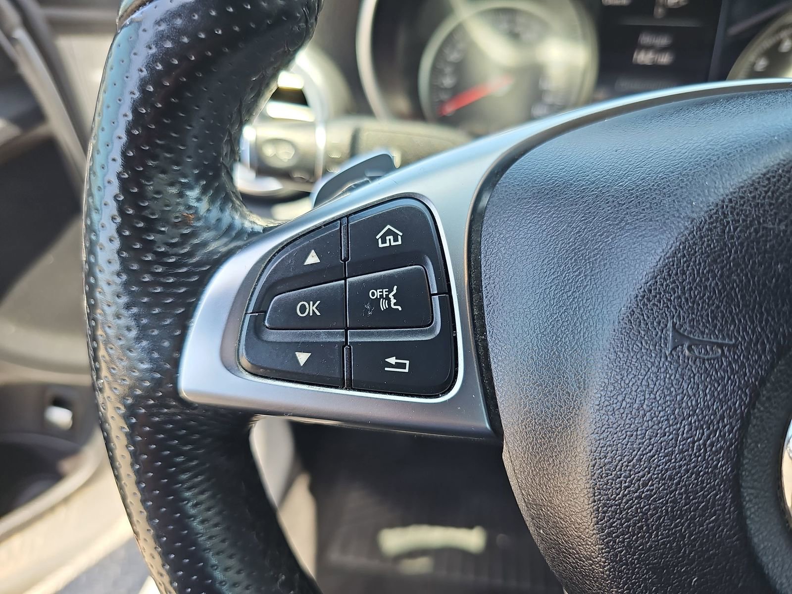 Used 2015 Mercedes-Benz C 400 4MATIC image 16