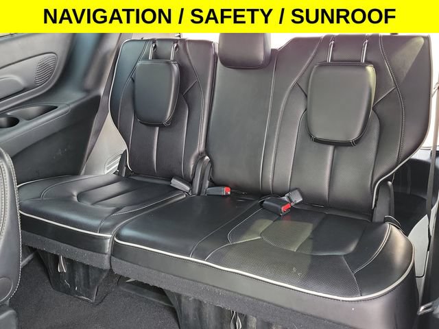 Used 2025 Chrysler Pacifica Limited FWD image 25