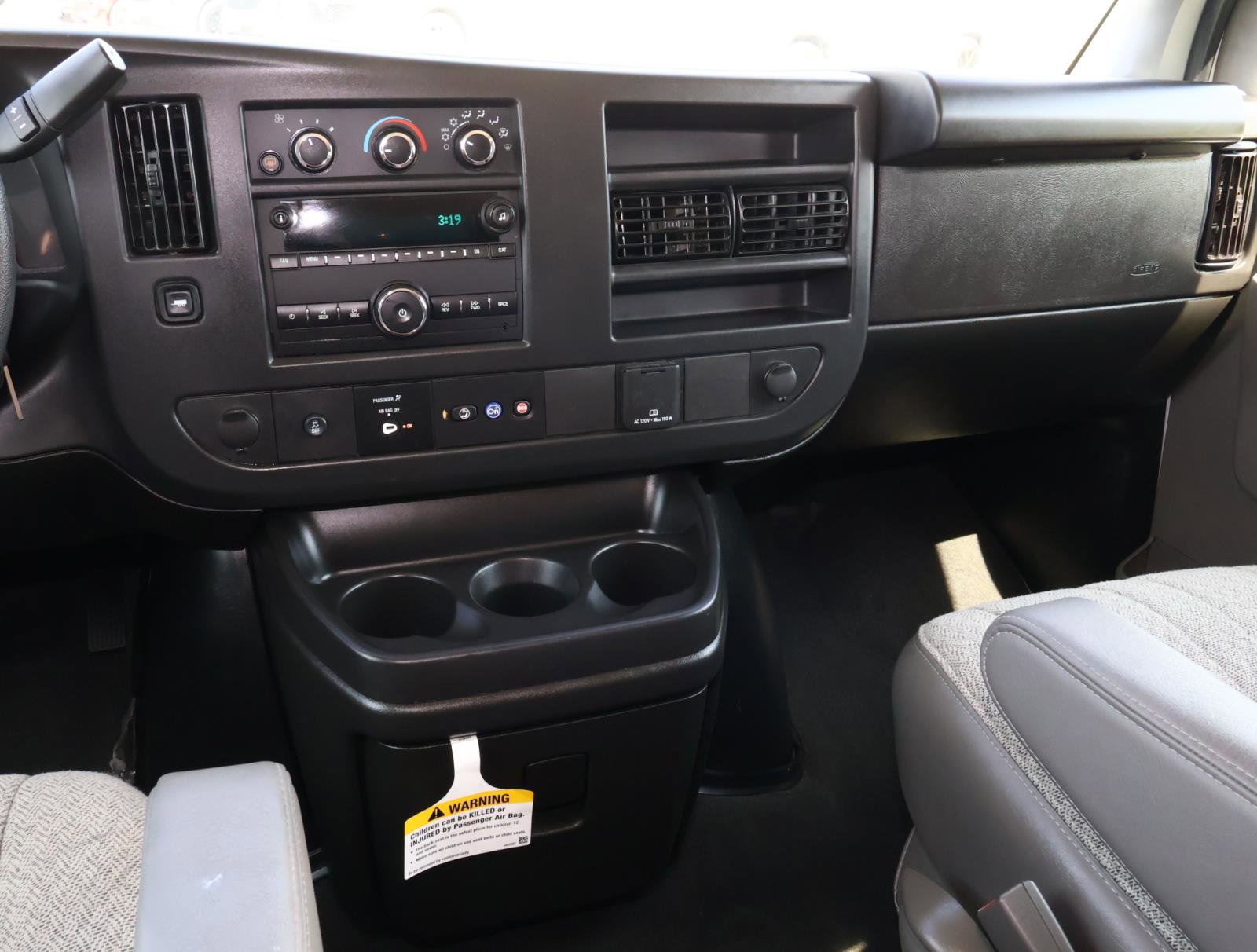 Used 2025 Chevrolet Express 3500 LS image 10
