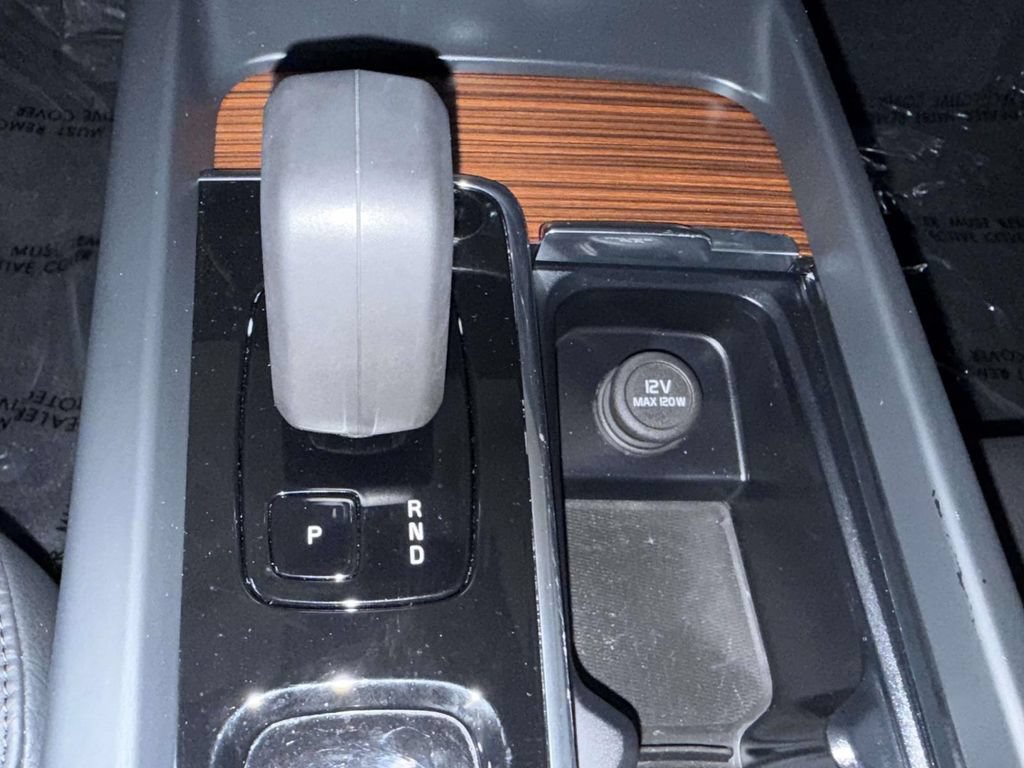 Used 2024 Volvo V60 B5 Cross Country Plus w/ Protection Package Premier AWD/4WD image 24