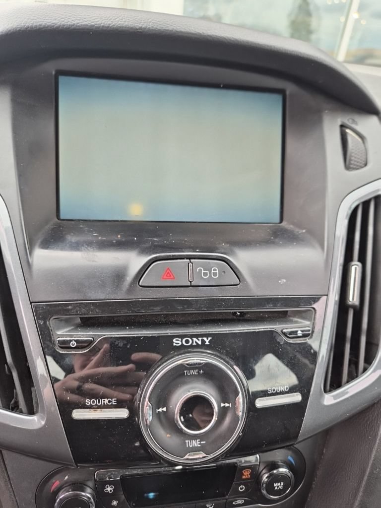 Used 2012 Ford Focus Titanium FWD image 8
