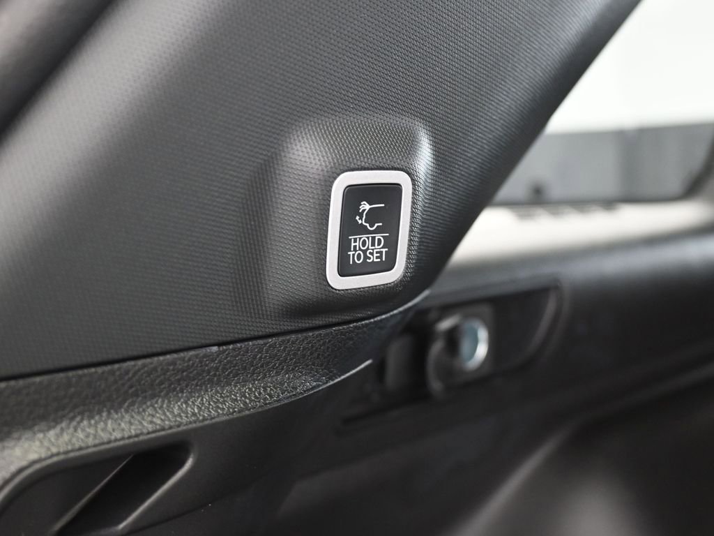 New 2025 Jeep Grand Cherokee Altitude image 33