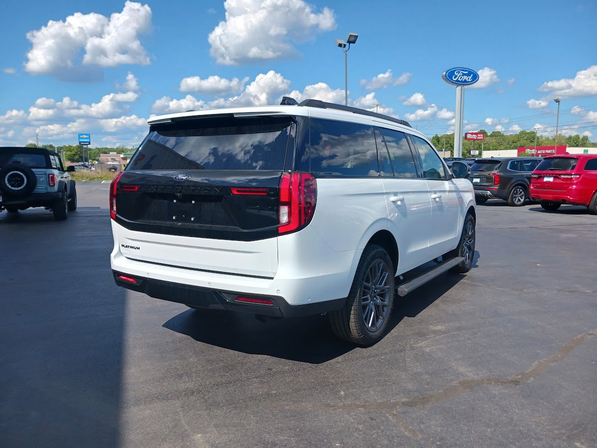 New 2025 Ford Expedition Platinum image 9