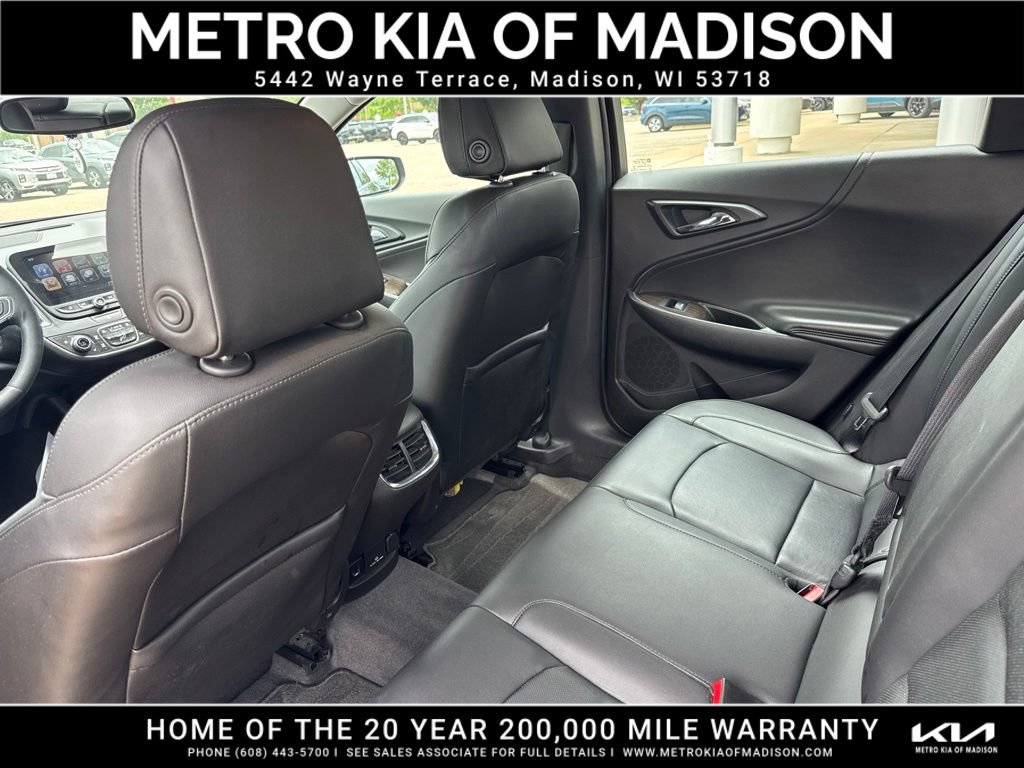 Used 2017 Chevrolet Malibu Premier w/ Driver Confidence Package FWD image 27