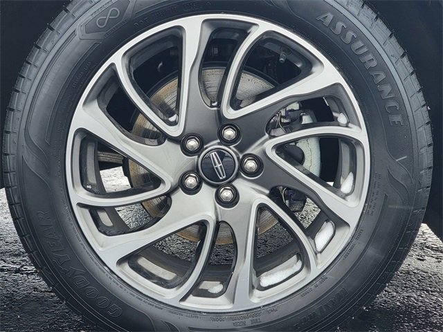 Certified 2022 Lincoln Corsair AWD w/ Equipment Group 101A image 17