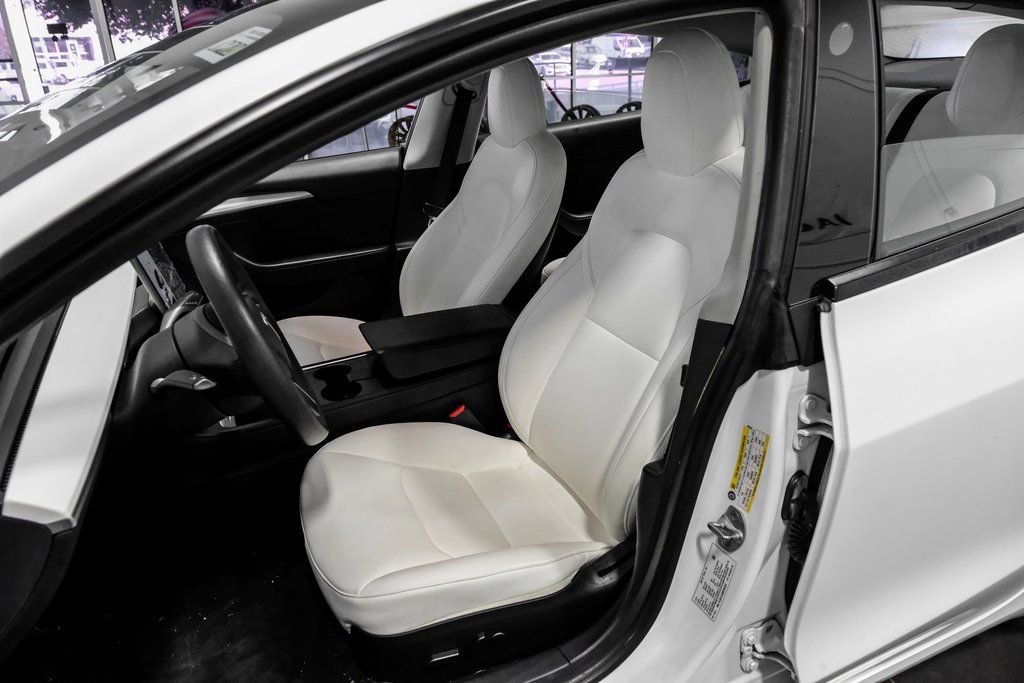 Used 2021 Tesla Model 3 Standard Range Plus image 22