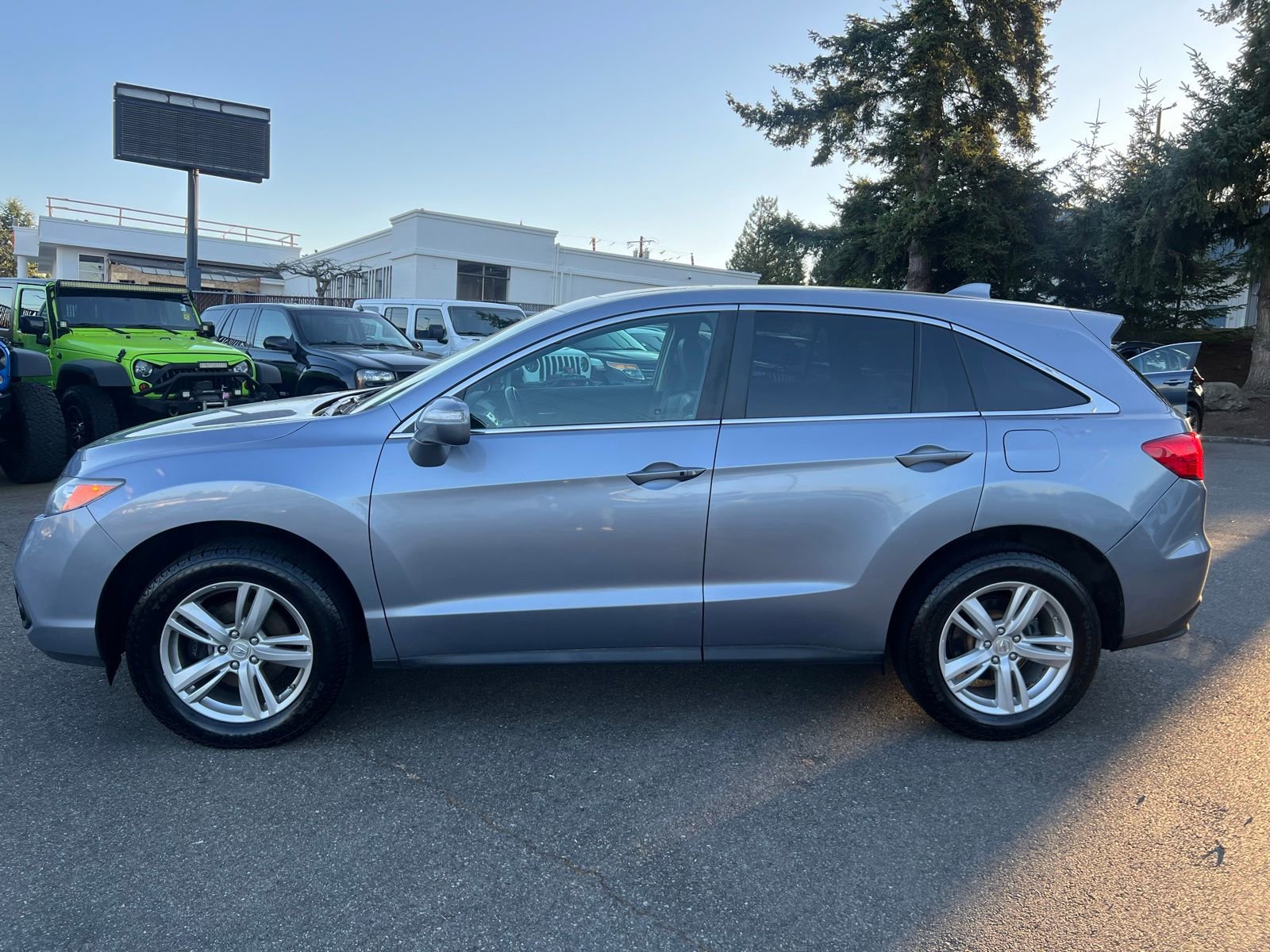Used 2015 Acura RDX AWD image 2