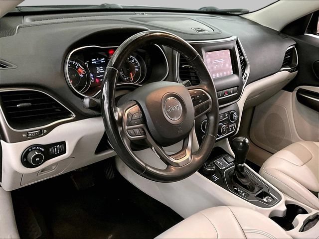 Used 2021 Jeep Cherokee Latitude Plus AWD/4WD image 13