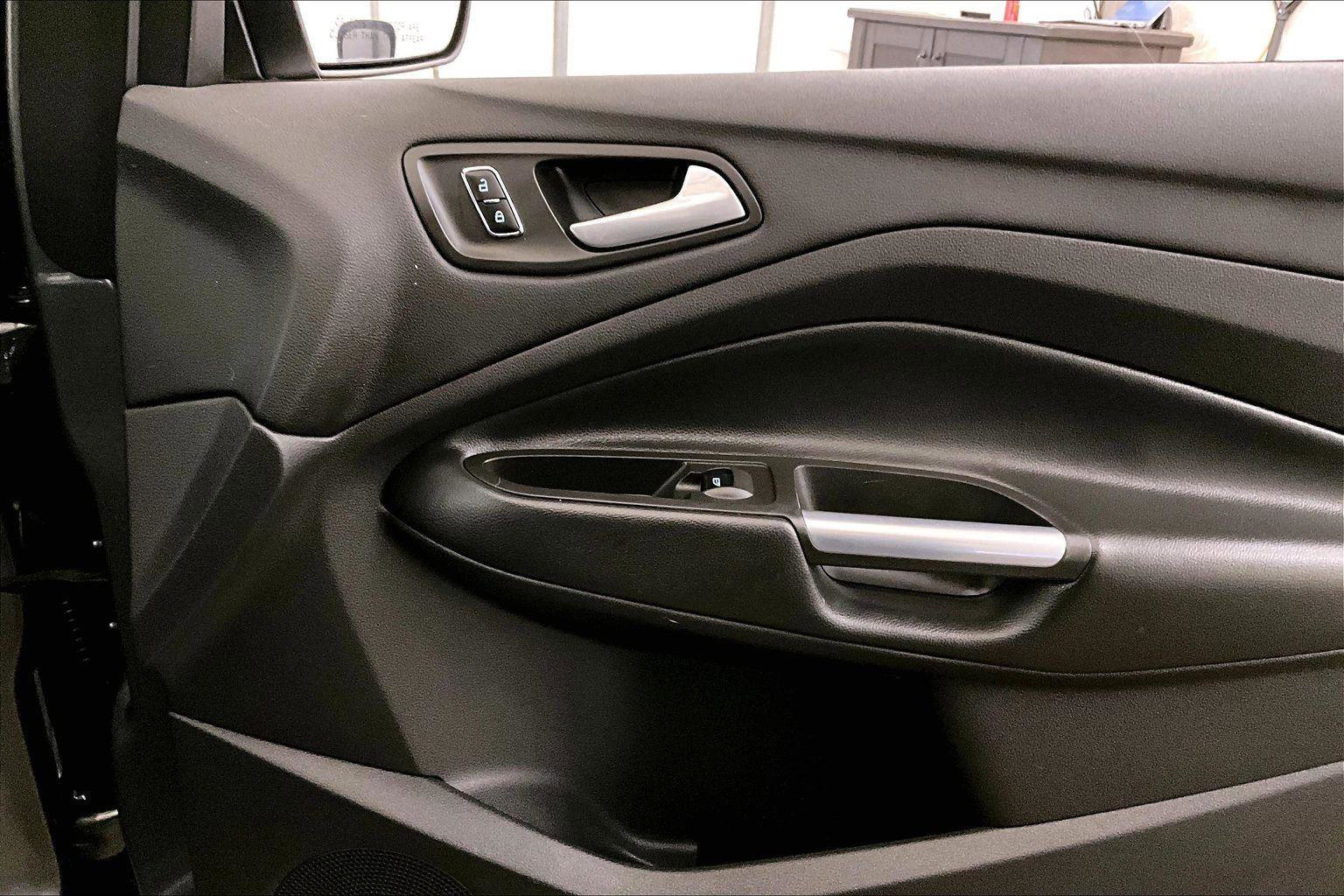 Used 2014 Ford Escape SE image 24