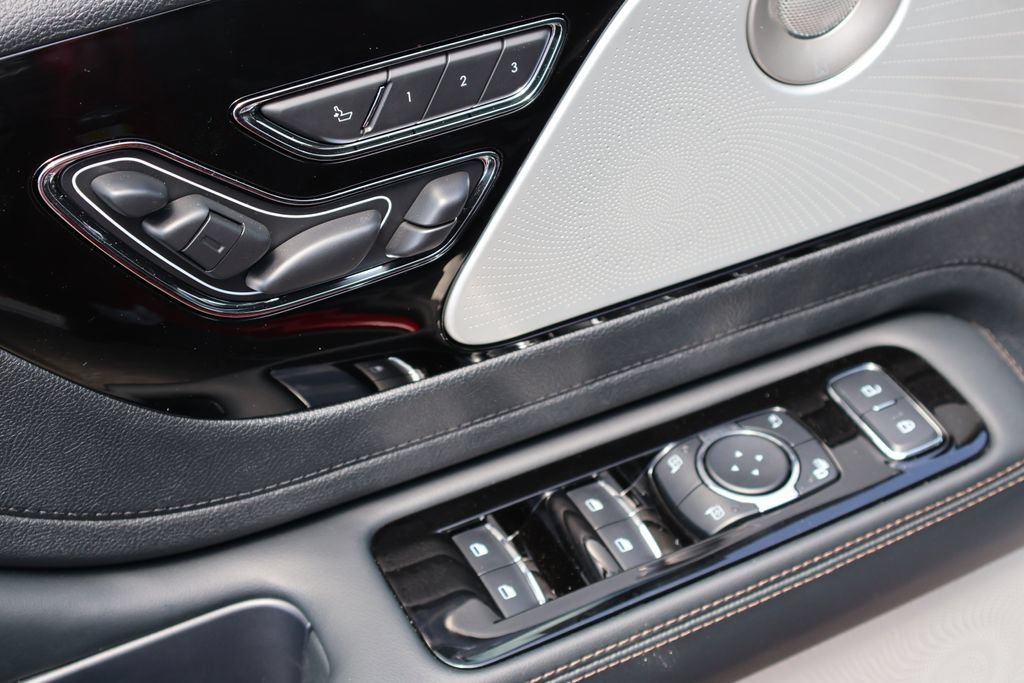 New 2026 Lincoln Aviator Reserve AWD/4WD image 18