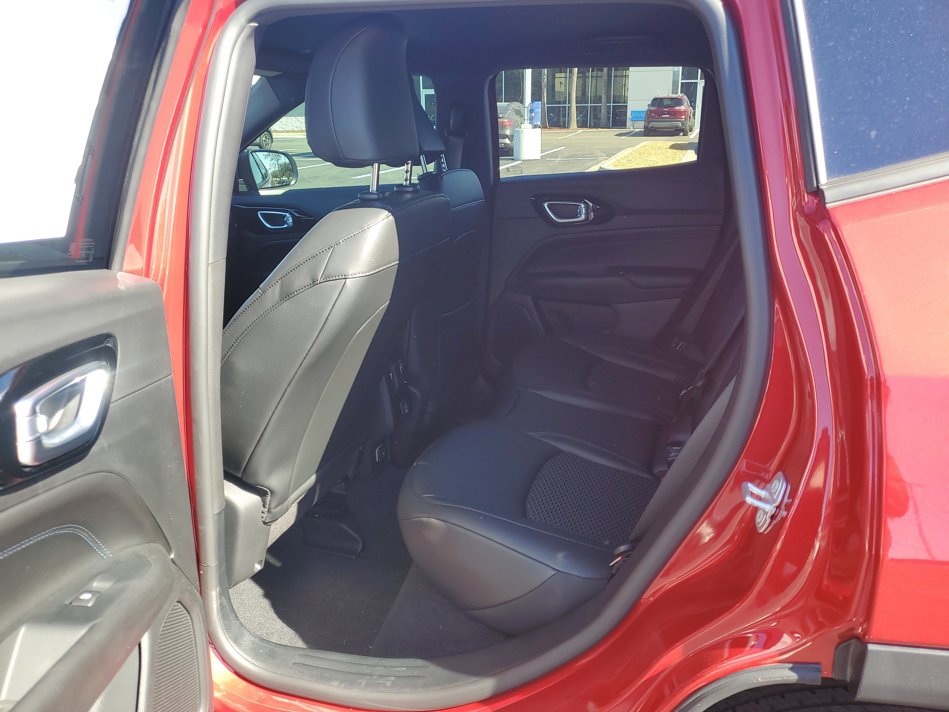 New 2026 Jeep Compass Latitude image 5