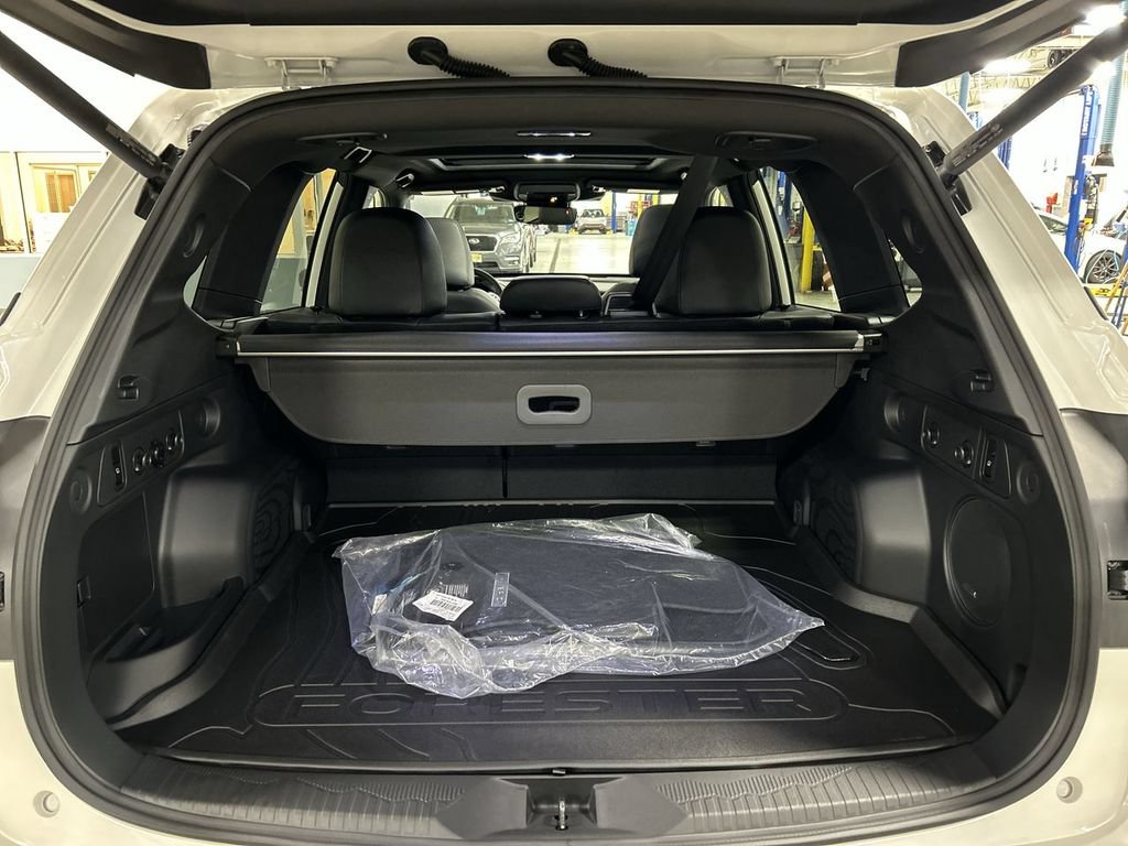Certified 2025 Subaru Forester Limited AWD/4WD image 27