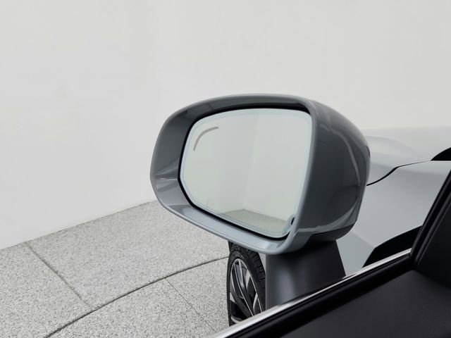 New 2026 Volvo XC90 B6 Plus w/ Protection Package Premier image 31