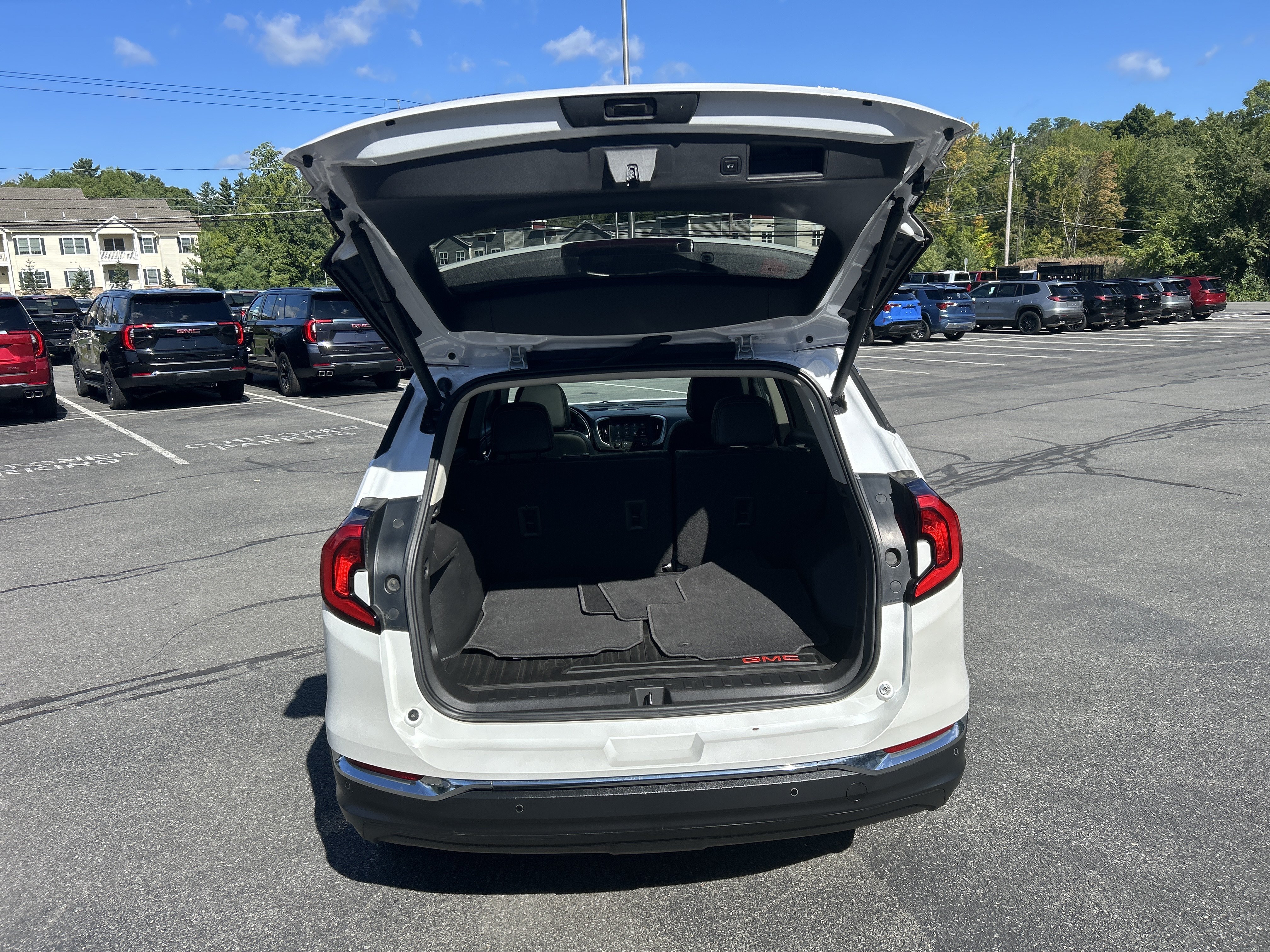 Certified 2021 GMC Terrain SLT w/ Infotainment Package II AWD/4WD image 12